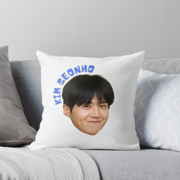 Aperçu de l'œuvre Kim Seon Ho créée et vendue par selvashop.