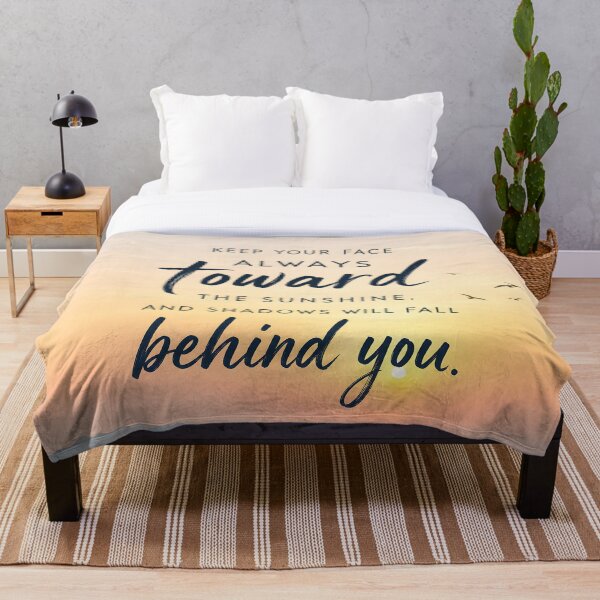 Artikelvorschau, Keep Your Face Toward the Sunshine Mountain Quote entworfen und verkauft von Amalia Gutyz.