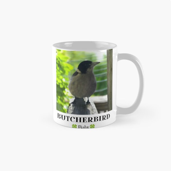 Aperçu de l'œuvre T-shirt représentant le Cassis gris, oiseau indigène australien | Design pour les amoureux des oiseaux australiens créée et vendue par Miho9999.
