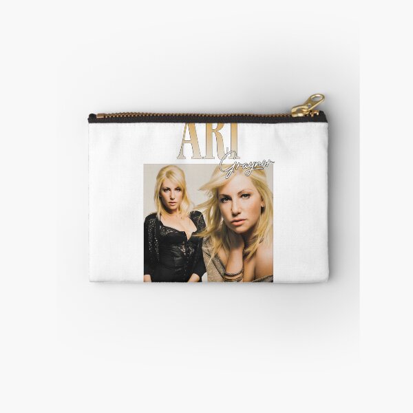 Artikelvorschau, Ari Graynor Portrait Art – Prominentenillustrationen entworfen und verkauft von Taimahua Terupo.