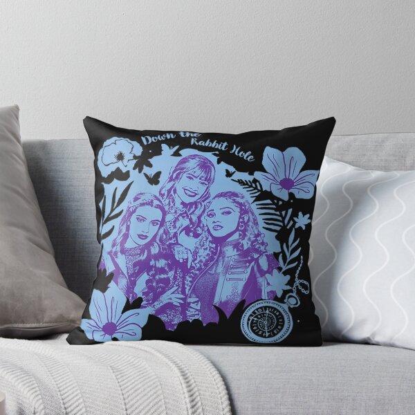 Artikelvorschau, Disney Descendants: Wicked Wonderland Red Chloe & Pink entworfen und verkauft von kylanurrell.