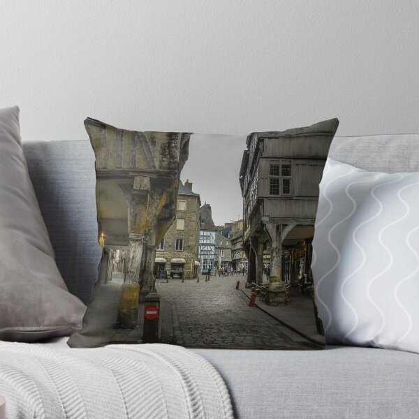 Artikelvorschau, Dinan in der Bretagne entworfen und verkauft von hanspeder.redbubble.com.