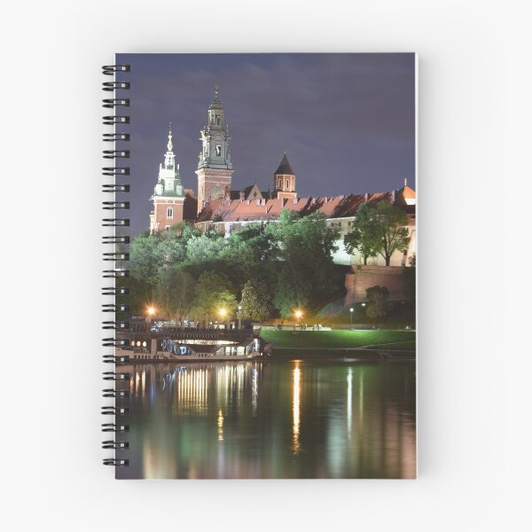 Aperçu de l'œuvre Château de Wawel Illuminé la Nuit, Cracovie créée et vendue par Cole's Design.
