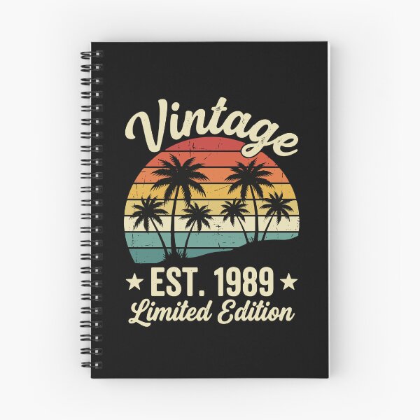 Artikelvorschau, Vintage, gegründet 1989, limitierte Auflage, Geburtstagsgeschenk, geboren 1989, 35. Geburtstag entworfen und verkauft von PopStars1993.