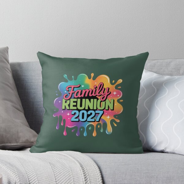 Artikelvorschau, Übergroßes T-Shirt „Familientreffen 2027“ entworfen und verkauft von GeekDownAppared.