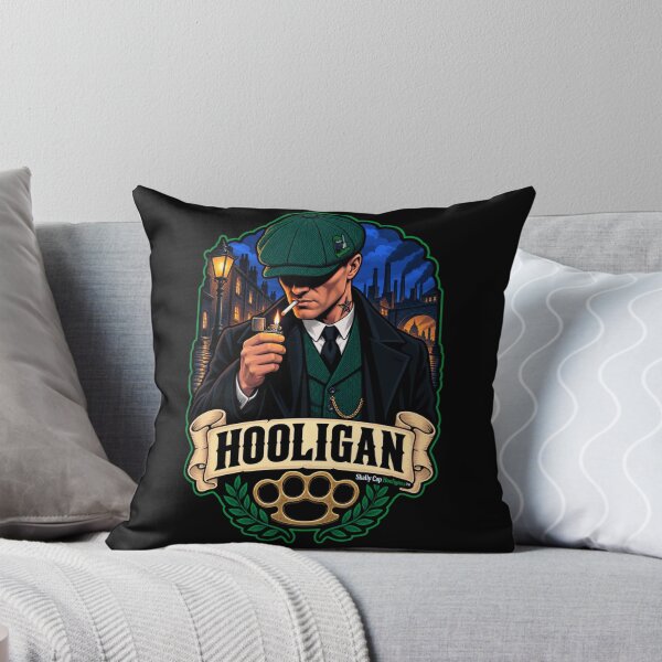 Aperçu de l'œuvre Skally Cap Hooligans : Le hooligan rebelle. Une détermination tranquille et un esprit indomptable. créée et vendue par Skally Cap Hooligans™.