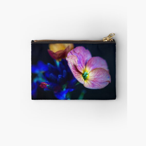 Artikelvorschau, The Velvet Neon: Strahlende Blume entworfen und verkauft von Twisted Light Images.