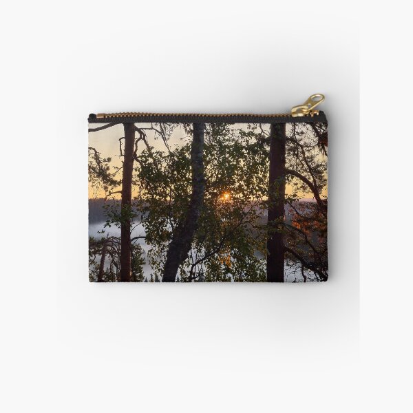 Artikelvorschau, Die Sonne. Früher Morgen in Pahkanakallio 28 entworfen und verkauft von Jouko Lehto Photography.