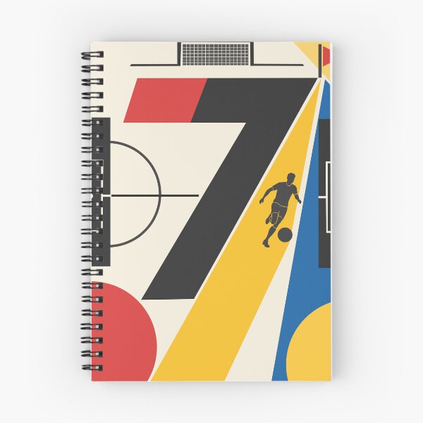 Artikelvorschau, Fußballposter mit der Nummer 7, Bauhaus-Fußballposter, Fußballkunst mit der Nummer 7, Flügelspieler-Fußballdeko, geometrisches Sportposter, Fußballgeschenk entworfen und verkauft von Studio pod Burom.