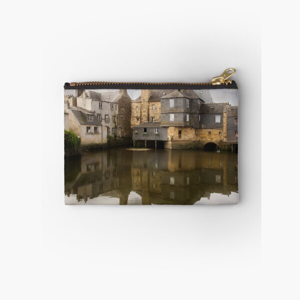 Aperçu de l'œuvre Pont historique du Pont de Rohan, Landerneau France créée et vendue par Martyn R Arnold Fine Art Nature & Landscape Photography.