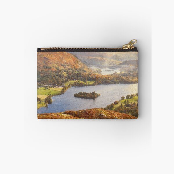 Artikelvorschau, Grasmere Lake District – Herbstlandschaft als Kunstdruck – Wandbild aus der Lake District – A3, A4, A5 entworfen und verkauft von QuietCanvasArtworks.