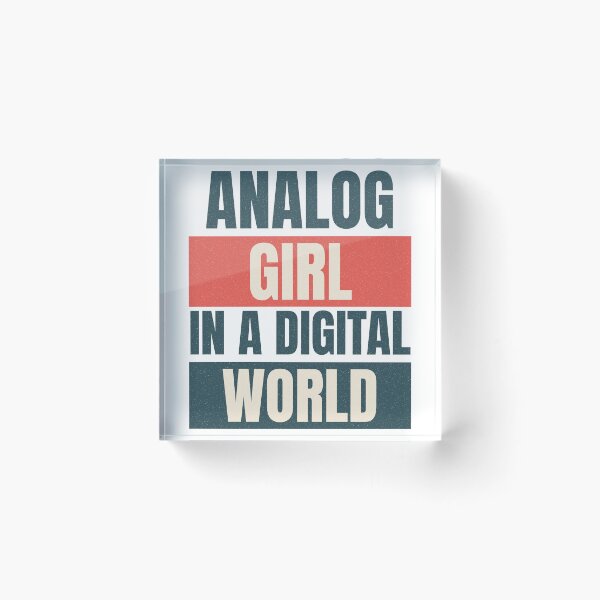 Artikelvorschau, Analog Girl entworfen und verkauft von RiotGrrlGoods.