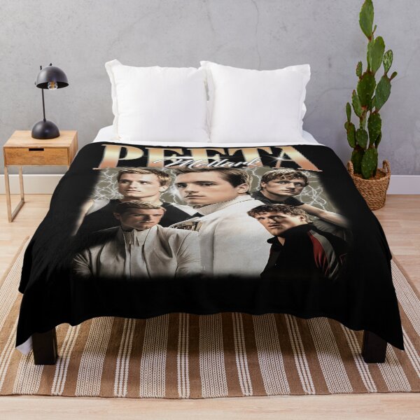 Artikelvorschau, Peeta Mellark Vintage Unisex Limited Peeta Mellark Vintage entworfen und verkauft von Racerapex.