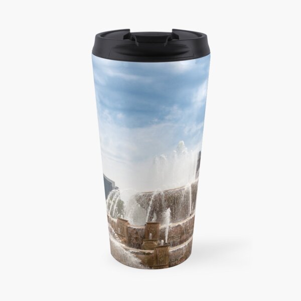 Buckingham Fountain In Chicago Travel Mug