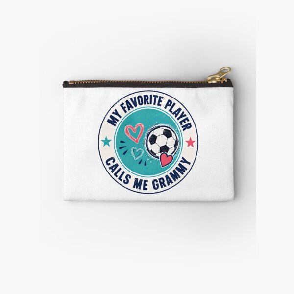 Artikelvorschau, Mein Lieblingsspieler nennt mich Oma Fußball-Oma Großelternteil entworfen und verkauft von RetroMini2026.