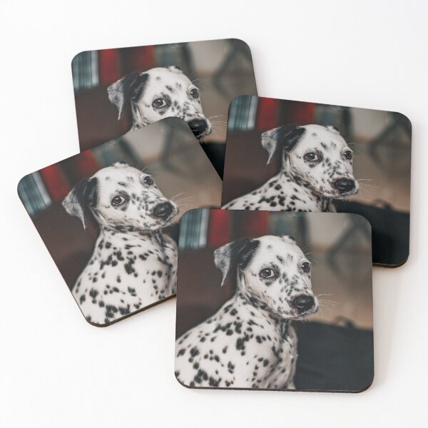 Aperçu de l'œuvre Portrait d'un chiot dalmatien expressif créée et vendue par VanGaldo.