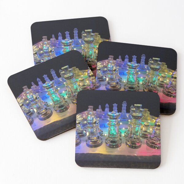 Artikelvorschau, Schachset aus Glas mit farbiger LED-Beleuchtung entworfen und verkauft von ObjectAndNature.
