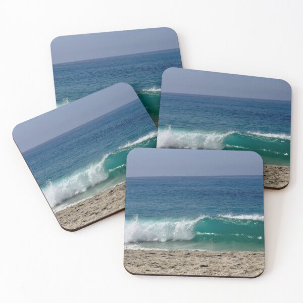 Item preview, Ola del océano en Laguna Beach, California – Fotografía de playa costera designed and sold by Salt & Shutter .