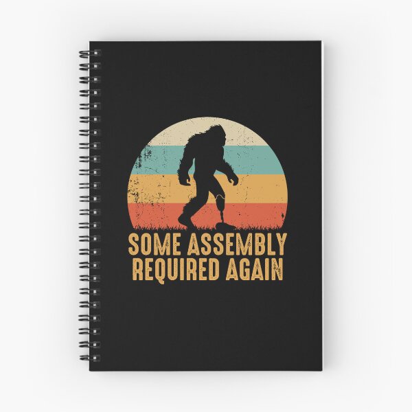 Artikelvorschau, Wieder etwas Montage erforderlich. Bigfoot-Beinamputierter Sasquatch trägt Beinprothese entworfen und verkauft von gunaone-design.