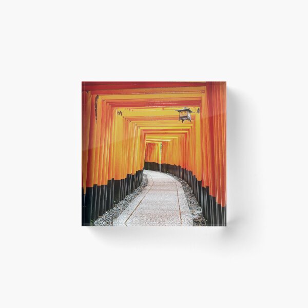 Artikelvorschau, Zinnoberrote Torii-Tore entworfen und verkauft von Weston  Westmoreland.