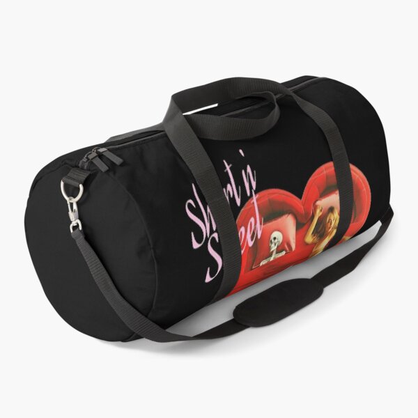 Aperçu de l'œuvre Sabrina Carpenter Court et doux cœur créée et vendue par WallHelloStore.