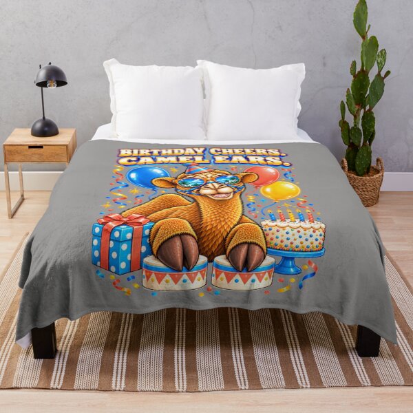 Artikelvorschau, Geburtstagsgrüße! Kamerohren – Lustiges Kamel-T-Shirt mit Tiermotiv entworfen und verkauft von Camel & Quirk.