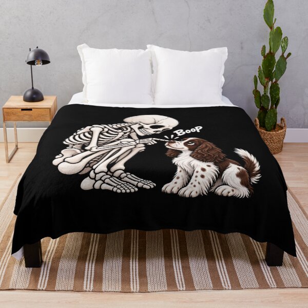 Artikelvorschau, Lustiges Skelett-Design eines englischen Springer Spaniels für Halloween – Mama & Papa entworfen und verkauft von rafaeltto.