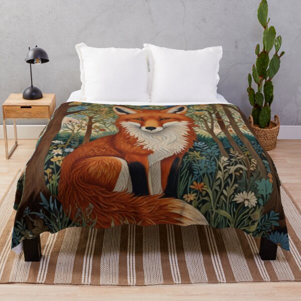 Artikelvorschau, Ein roter Fuchs im Retro-Stil sitzt inmitten des Grüns eines blühenden Gartenwaldes. entworfen und verkauft von hollycooper.