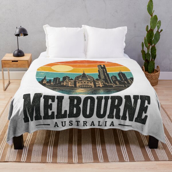 Artikelvorschau, Melbourne, Australien – Retro-Skyline im Sonnenuntergang, Flinders Street Station, Yarra River – Reise-Souvenir entworfen und verkauft von Yellowriversss.