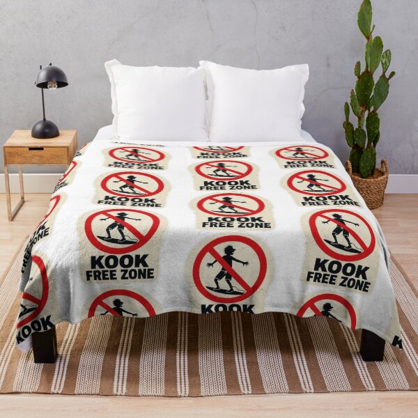 Artikelvorschau, Kook Free Zone Lustiger Surf-Aufkleber T-Shirt Insiderwitz für Surfer-Fans Geschenkidee für Surfer-Fans entworfen und verkauft von sharifex.