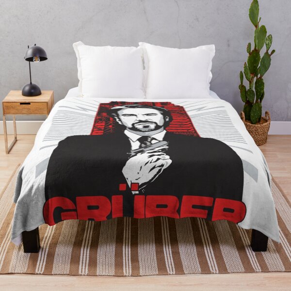 Artikelvorschau, Die Hard Weihnachtsparty Weihnachten Hans Gruber Design Nakatomi Plaza 1988 Pullover T-Shirt Tasse Kleid Kissen Überwurf Weihnachtsmann Film Schnee Lustig Deck The Hans entworfen und verkauft von Cool Robot Bro..