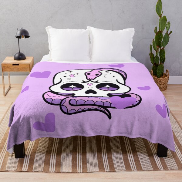 Artikelvorschau, Pastel Goth Spooky Snake Skull And Purple Hearts entworfen und verkauft von Super Neon Pixels .