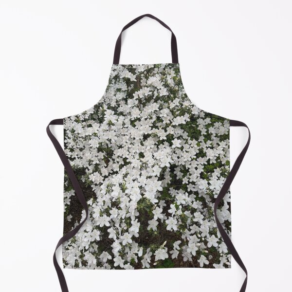 Aperçu de l'œuvre prairie de fleurs blanches créée et vendue par chickflickcomfort.