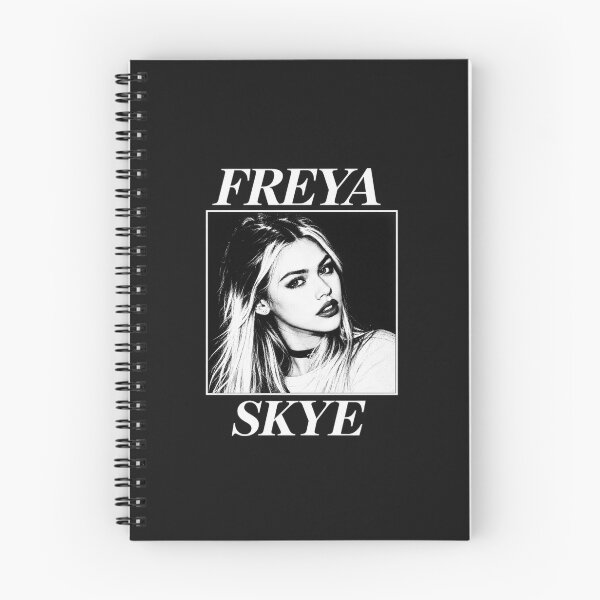 Artikelvorschau, Freya Skye entworfen und verkauft von PainterlVibes.