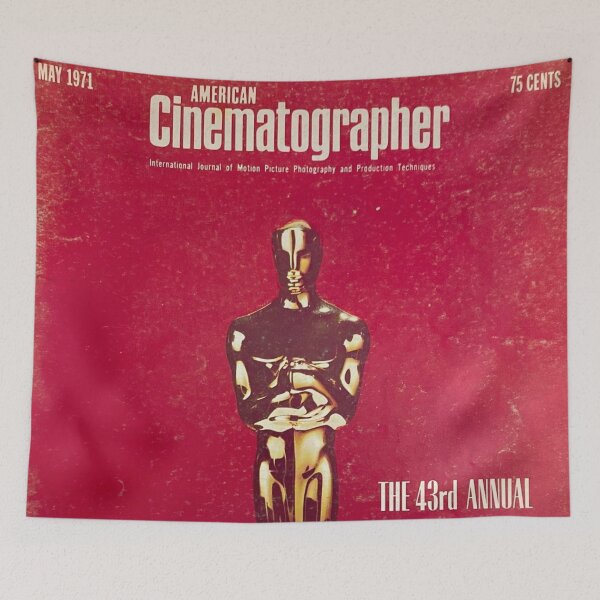 Artikelvorschau, Fan-Art-Cover des American Cinematographer Magazins – Originales, individuelles Vintage-Filmplakat-Wandbild-T-Shirt-Design entworfen und verkauft von Cool Robot Bro..