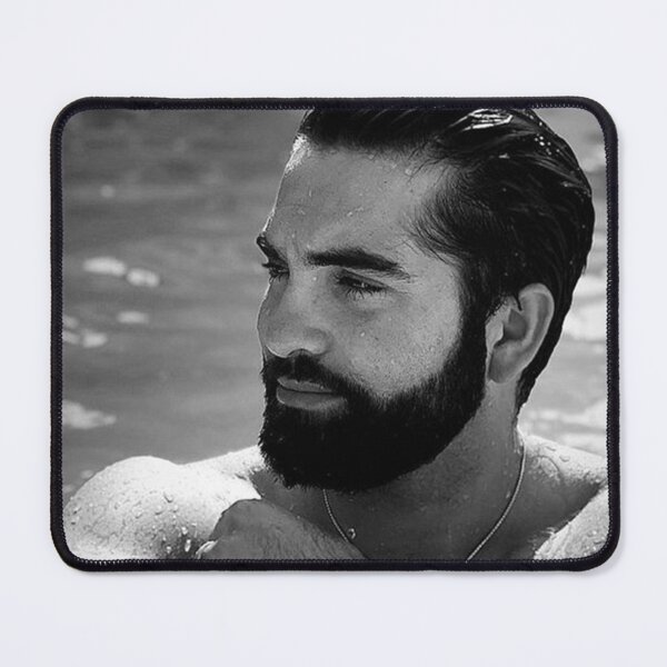 Artikelvorschau, Kendji Girac Schwarz-Weiß-Porträt entworfen und verkauft von pixelartshop4r.