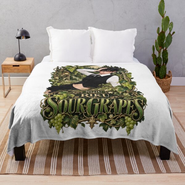Artikelvorschau, NiziU Riku Sour Grapes Mystical Garden entworfen und verkauft von Valereekmerch.
