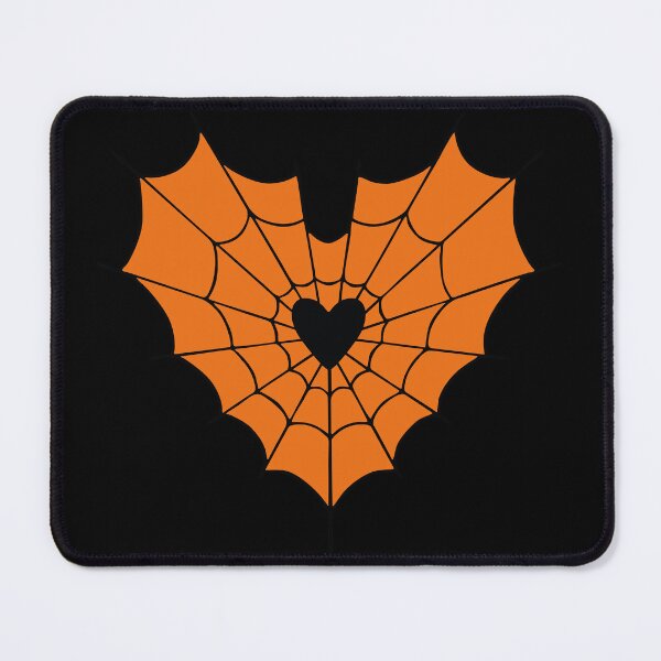 Aperçu de l'œuvre A Heart Caught in a Spider Web - Halloween créée et vendue par ProjetF.
