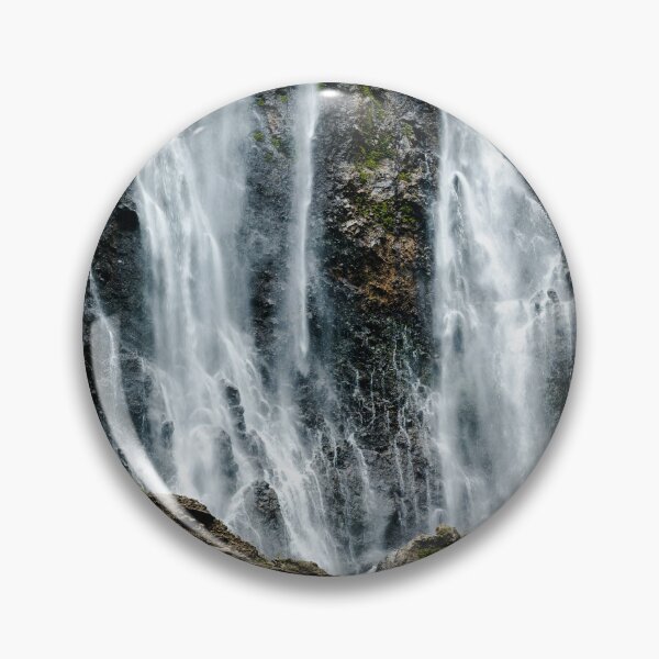 Aperçu de l'œuvre Cascade naturelle créée et vendue par Coverify.