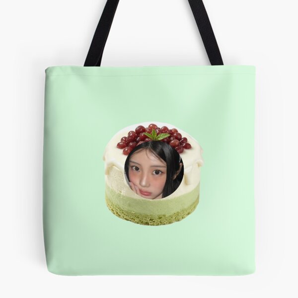 Item preview, ILLIT Wonhee cake sticker designed and sold by hyukaria.kpop.