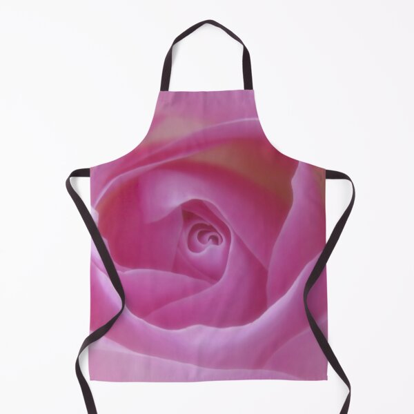 Artikelvorschau, Eine wunderschöne, zartrosa Rose – Nahaufnahme entworfen und verkauft von JonnaHurmerinta.