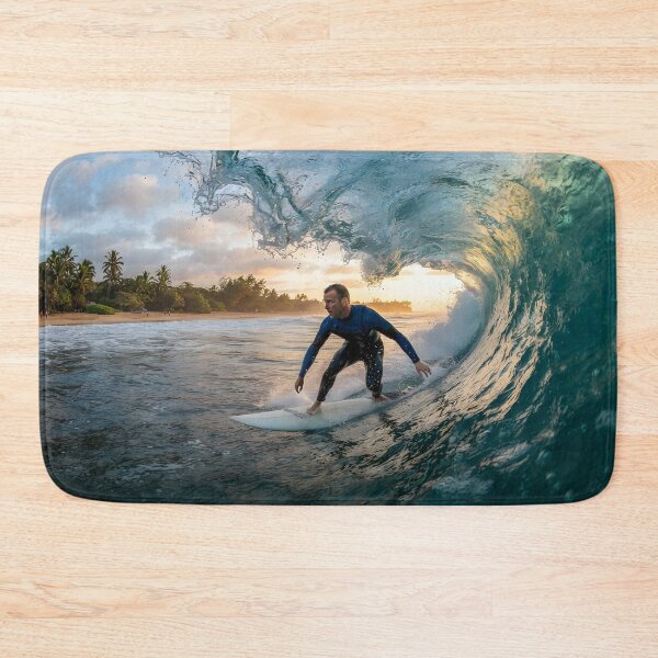 Artikelvorschau, Ein männlicher Surfer reitet bei Sonnenuntergang in einer leuchtenden, hohlen Welle. entworfen und verkauft von homydesign.
