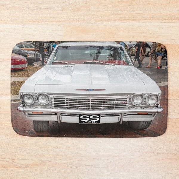 Aperçu de l'œuvre Chevrolet Impala SS 396 blanche de 1965 créée et vendue par RichFrancoCars.
