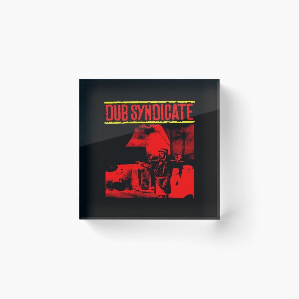 Artikelvorschau, Red Silhouette Electronica Musik entworfen und verkauft von VintageNuts.