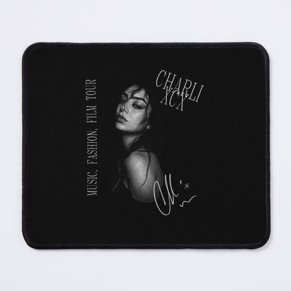 Aperçu de l'œuvre Charli XCX créée et vendue par nicholcoffeyArt.