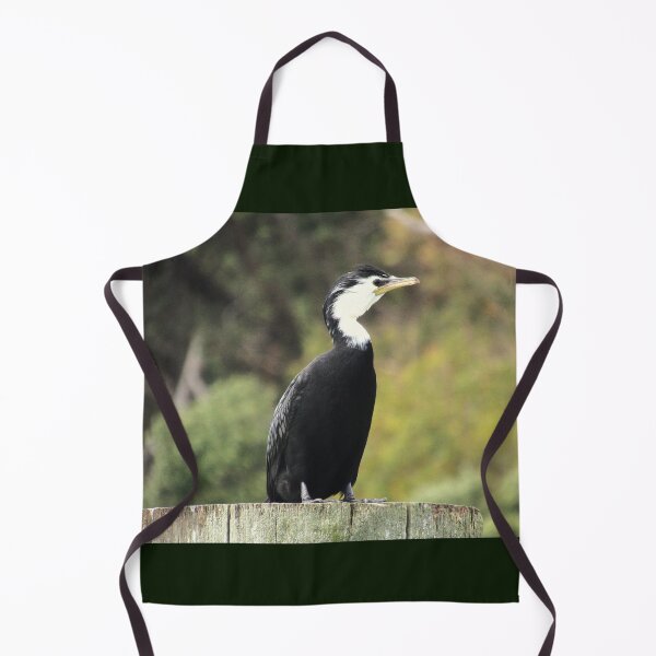 Artikelvorschau, Kormoran sitzt auf einer Holzstange entworfen und verkauft von aligata1970.