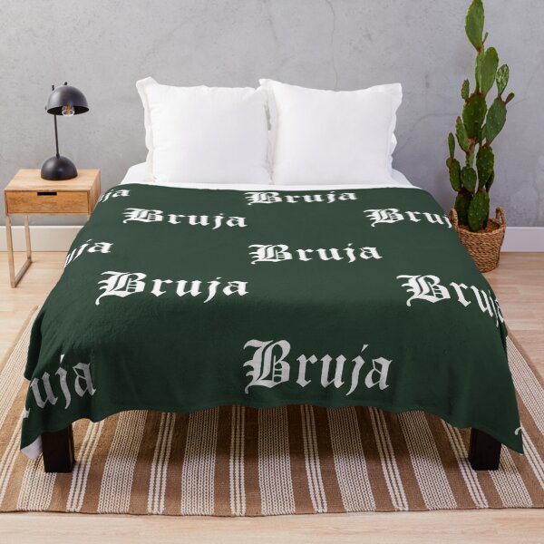 Artikelvorschau, Bruja Gothic Oversized T-Shirt entworfen und verkauft von CuTeesShirtse.