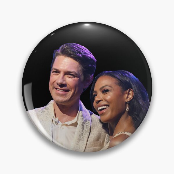 Artikelvorschau, Britt Stewart und Taylor Hanson bei DWTS entworfen und verkauft von myloveatfirstframe.