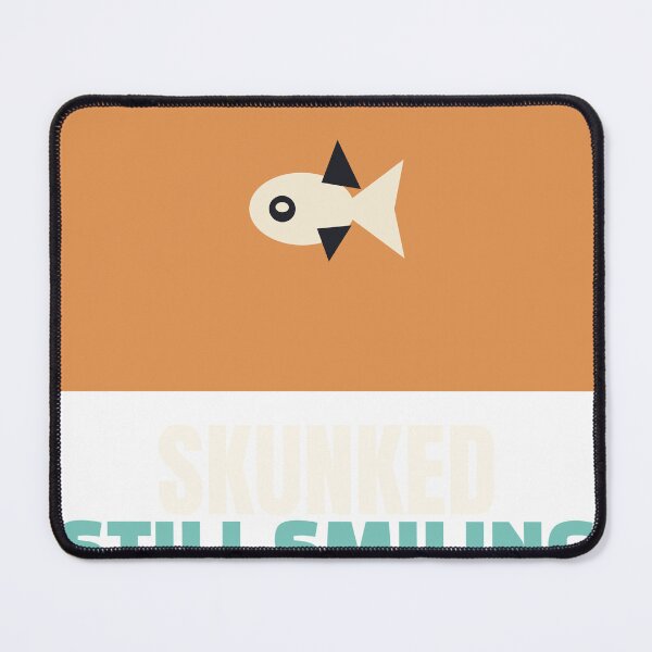 Artikelvorschau, Skunked Still Smiling Fishing Shirt entworfen und verkauft von Nice Niche.