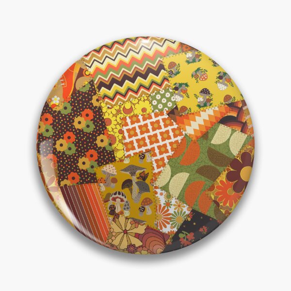 Artikelvorschau, Retro-Patchwork-Tagesdecke in Orange und Braun entworfen und verkauft von YesterdayColl.